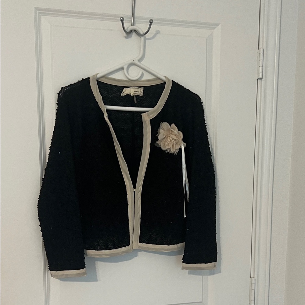 A Rêve sweater.